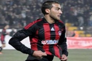 Trabzonspor Cenk Tosun i&ccedil;in yeniden harekete ge&ccedil;ti