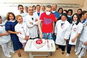 7 ay kalp bekledi 6 saatte kurtuldu
