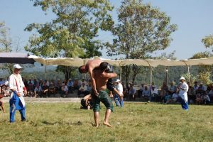 Harmancık'ta ''Yağlı Pehlivan G&uuml;reşleri''nde kavga