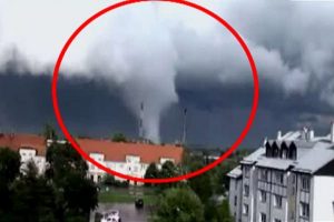 Hortum dehşeti b&ouml;yle g&ouml;r&uuml;nt&uuml;lendi