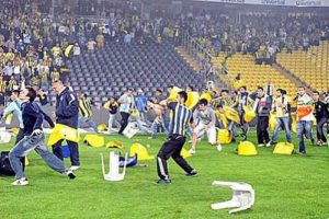 Fenerbah&ccedil;e Bursa'da yaşananları &ouml;rnek g&ouml;sterecek