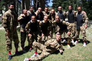 Gen&ccedil;lerbirliği'nde futbolcular paintball ile stres attı