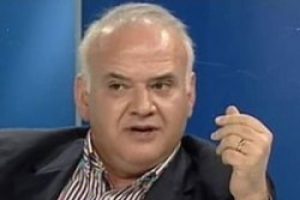 Ahmet &Ccedil;akar'dan &Ccedil;arşı Grubu'na tepki