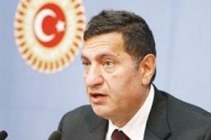 Soysal'ın &ccedil;ifte acısı