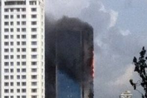Polat Towers'da b&uuml;y&uuml;k yangın