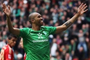 Wolfsburg savunmasına yıldız transfer!