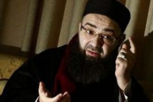 C&uuml;bbeli Ahmet'ten cemaatine: Twitter'a girin