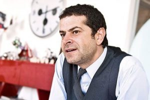 C&uuml;neyt &Ouml;zdemir Ece Erken kavgasında 2. raund