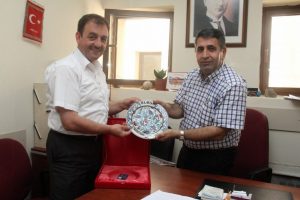 Yeni &ccedil;ek kanunu esnafı vurdu