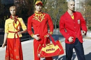 İspanyollar Olimpiyat formalarıyla dalga ge&ccedil;ti
