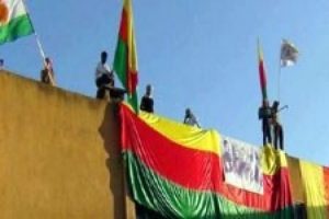 Kobani'yi ele ge&ccedil;iren K&uuml;rtler: Taraf değiliz