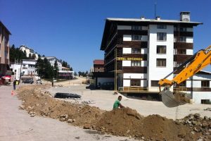 Uludağ'da yaz misafirleri tozdan şikayet&ccedil;i