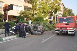 D&uuml;z yolda takla attılar