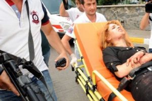 O saldırgan hastanede &ouml;ld&uuml;!