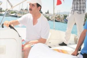 Tatlıses Bodrum'a kaptanlık yaptı