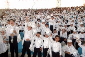 S&uuml;nnet tartışması İsvi&ccedil;re'ye sı&ccedil;radı