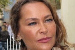 H&uuml;lya Avşar'dan eleştirilere yanıt