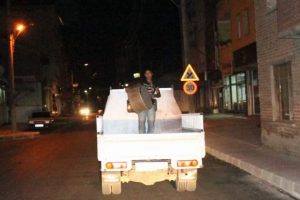 Bursa sokaklarında arabalı davulcu!