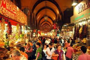Ramazan'da a&ccedil; karnına alışveriş yapmayın