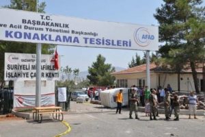 Suriyelilerin bulunduğu kampta isyan