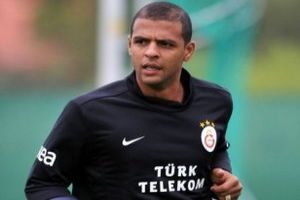 Melo m&uuml;jdeyi internetten verdi
