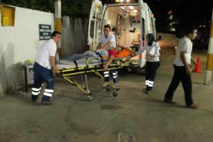 Sevgilisiyle yakalanan kadını ipten eşi kurtardı