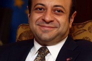 &Ouml;nce partisine &ccedil;eki d&uuml;zen versin