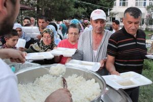 Acil servis &ouml;n&uuml;nde iftar