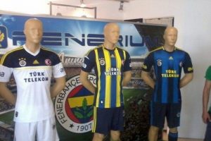 Fenerbah&ccedil;e'nin yeni sezon formaları dışarı sızdı