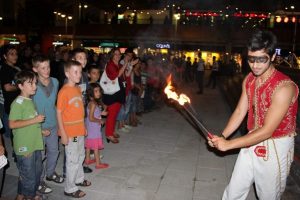 Ateşle dans b&uuml;y&uuml;ledi
