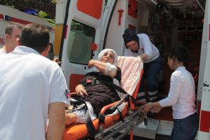 Bilgisayar almayan annesini bı&ccedil;akladı
