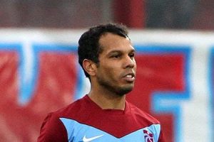 Alanzinho'ya Es Es de talip