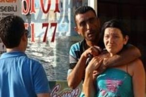Eski eşini rehin aldı