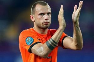 Fenerbah&ccedil;e'de g&uuml;ndem Heitinga
