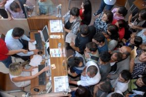 Kredi bor&ccedil;lusu &uuml;niversiteliye yeni şans