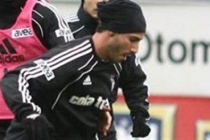 "Simao ve Quaresma ile g&ouml;r&uuml;şm&uuml;yoruz"