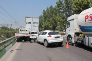 Bursa'da sol şeritte kamyon dehşeti