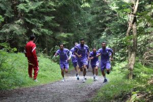 Cuper yokuşu futbolcuları bayılttı