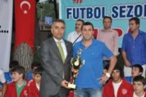 Nil&uuml;ferspor'da Erg&uuml;n Işık g&ouml;revinden ayrıldı