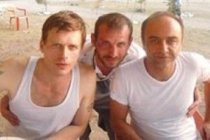 Sanat uğruna eridik&ccedil;e eriyor