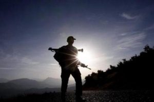 Şemdinli'de &ccedil;atışma: 2 şehit, 10 yaralı