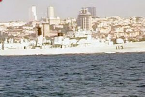 Boğaz'da &Ccedil;in savaş gemileri
