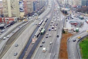 Mecidiyek&ouml;y metrob&uuml;s istasyonu yenileniyor