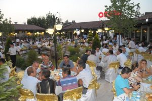 İneg&ouml;l Belediyesi personeli iftarda buluştu