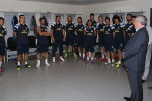 Aziz Yıldırım futbolcularına kavuştu