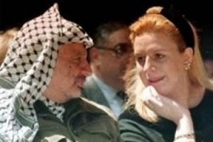 Arafat'ın eşi su&ccedil; duyurusunda bulunacak