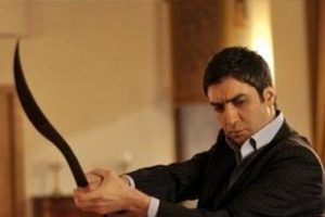 Necati Şaşmaz'a kim bı&ccedil;ak &ccedil;ekti?