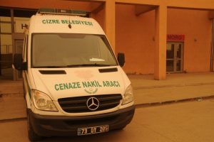 &Ouml;nce toz bulutu sonra toprak kayması: 1 &ouml;l&uuml;