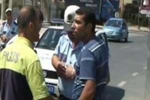 Polise "Sıkmazsan adam değilsin" dedi