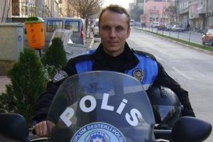 Kazayla kendini vuran polis memuru iyiye gidiyor